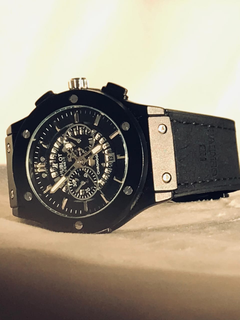 Luxury Classic Wrist Watch – Elegant Lifestyle Edition