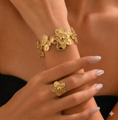 Luxury Geometric Flower Gold-Plated Cuff Bangle & Matching Ring Set | Premium Honeycomb Pattern Floral Jewelry Set for Women